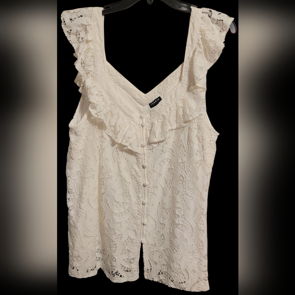 Torrid White Sleeveless Ruffled Top Sz 2 Read Post
